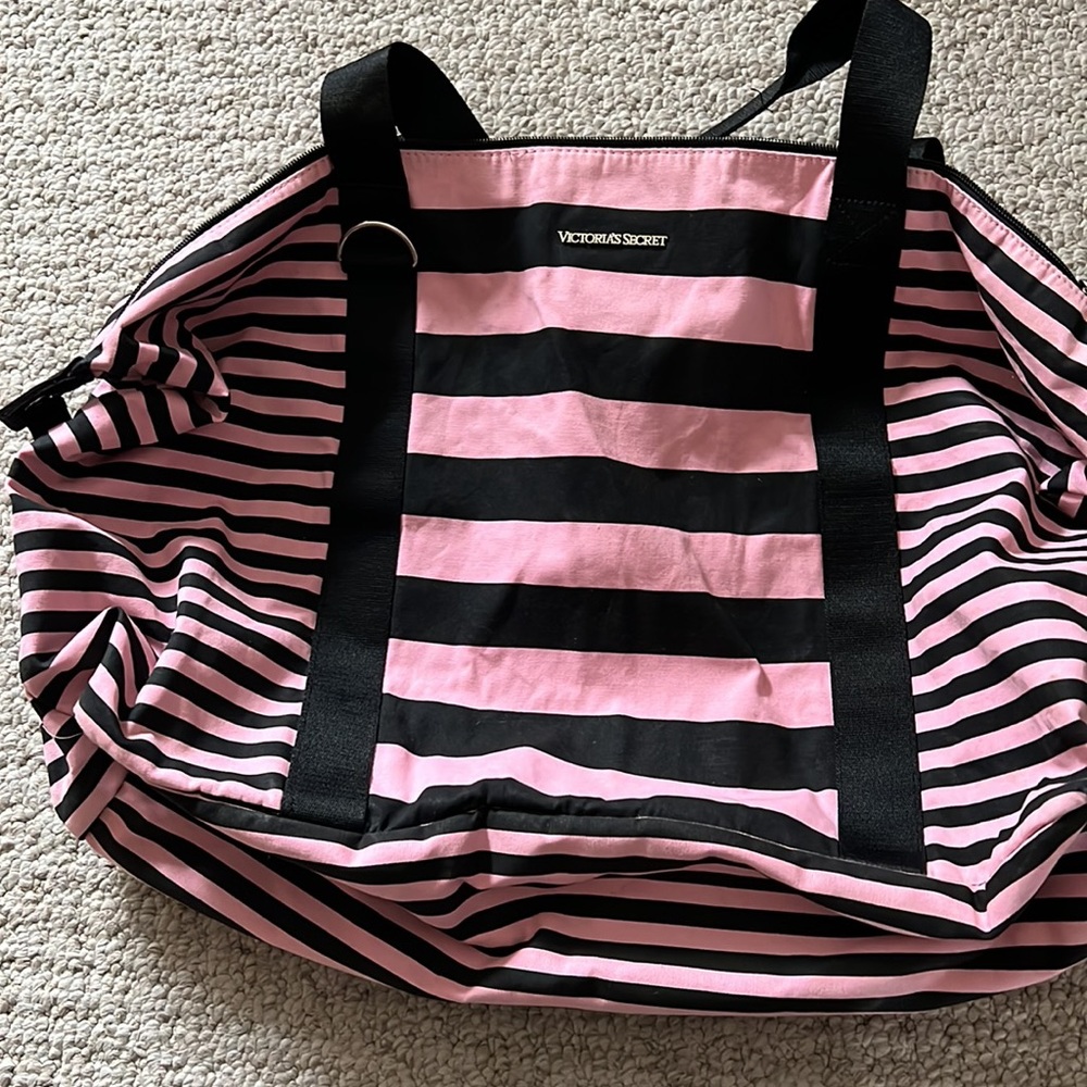 Victoria secret travel tote bag - Picture 2 of 2